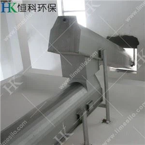 Stroj s kosim vijčanim transporterom